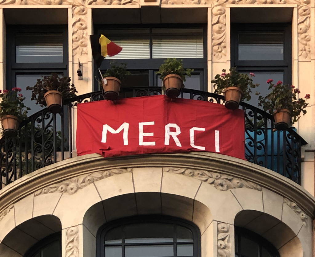 Jour 33: 29 eme jour de confinement   La solidarité envers les blouses blanches continue de s’afficher !